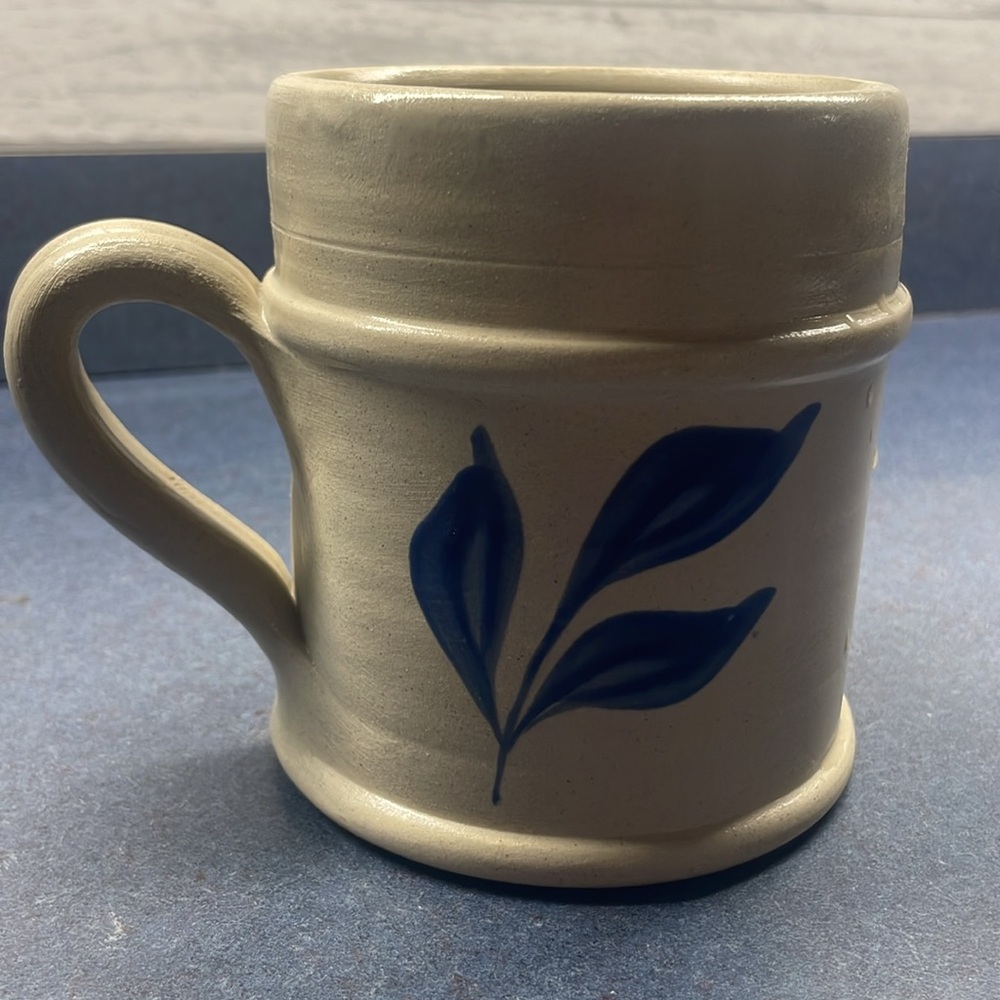 Williamsburg pottery salt glaze mug